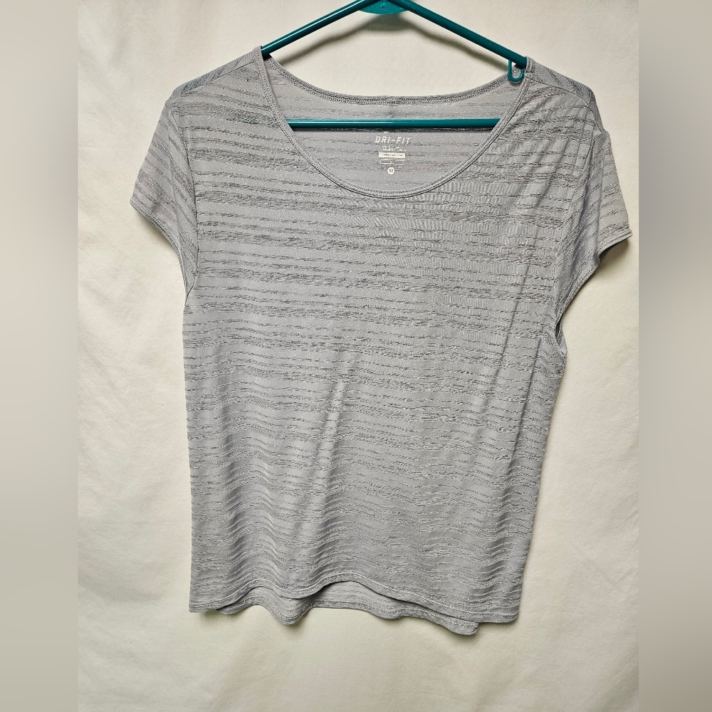 Women's size Medium dri fit tshirt